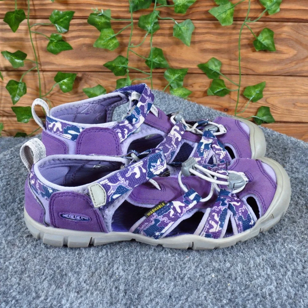 KEEN Seacamp II CNX Kids Water Sandals Sz 3 Outdoor Hiking Purple Camo Synthetic